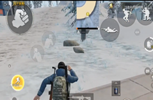 和平精英连续大跳操作方法